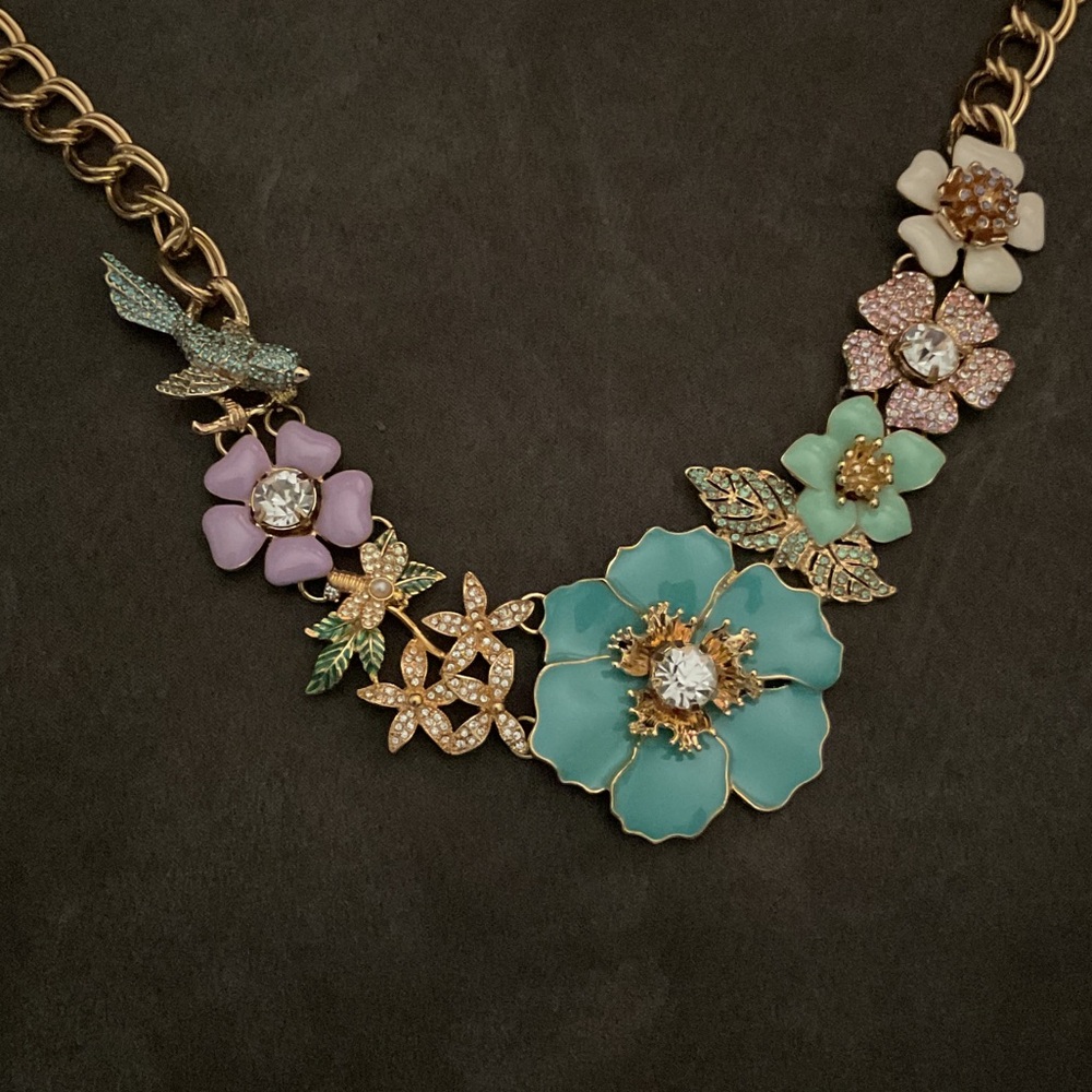 Joan Rivers Bluebird and Flowers, Necklace, Limited Edition. Made by Ciner - Picture 6 of 6